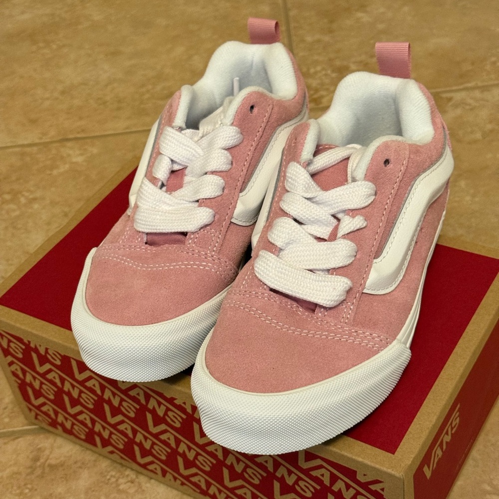VANS girls Grade School Knu Skool Shoes - Picture 2 of 16